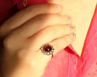 Anello antico in granato con diamante OMC in oro massiccio 18k: gioielli vittoriani
