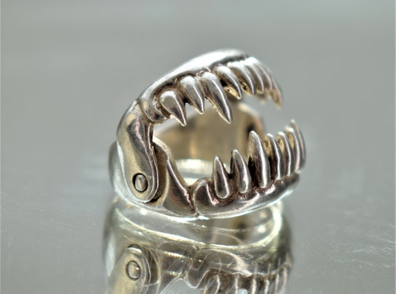 Large Silver Jaws Ring, Unisex Silver Teeth Ring,