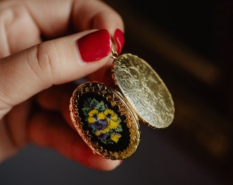 Antique Black Enamel Miniature Pansy Locket, Victorian Symbolic Floral Pendant for Photo, Forget Me Not Sentimental Jewelry