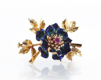 Broche de flor de oro de 18 quilates esmaltado con rubí