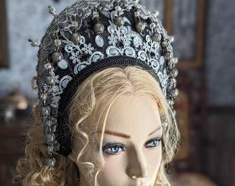 Renaissance medieval Tudor inspired headpiece