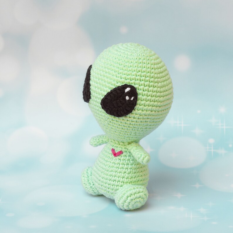 Alien Visitor Green Amigurumi Pattern Crochet| Amigurumi Pattern | ENG ...