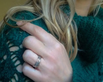 Sterling Silver Celtic Infinity Knot Band Ring, Intricate Braided Knot Design 5mm Wide, Ladies Men's Girls Boys Irish Heritage Gifts