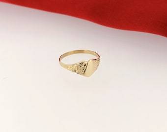 Solid 9ct Yellow Gold Half Engraved Heart Signet Ring, Ladies Heart Shape Gold Ring, Wife Girlfriend Birthday Anniversary, 9K Scroll Pattern
