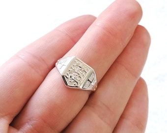 Three Lions England Ring Solid Sterling Silver, 3 Lions Crest Shield with Christian Cross, Mens Womens Patriotic England Football Jewellery