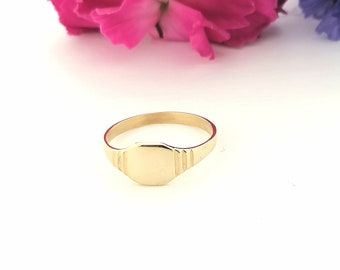 Solid 9ct Yellow Gold Ladies Square Shape Signet Ring,  Women's Minimalist Pinky Finger Ring, UK Sizes  E to L  USA Sizes 2.5 to 5.5