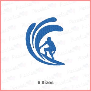 Könnte beinhalten: Ein blaues Stickdesign mit einem Surfer, der eine Welle reitet. Das Design zeigt eine Silhouette einer Person, die auf einem Surfbrett in einer stilisierten Welle surft. Der Text "6 Sizes" befindet sich unten.