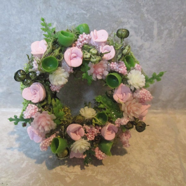 2" Miniature doll/dollhouse/roombox Baby pink rose wreath/white and pink carnations