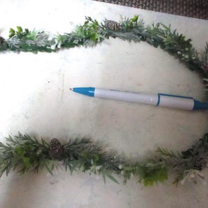 Miniature Manger/store display/fence 24&quot; wired leaf garland/pine cones/greenery/snowy design