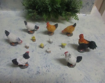 Set of 13 miniature tiny shelves/doll/dollhouse/farm/diorama/Barnyard chickens/chicks/rooster