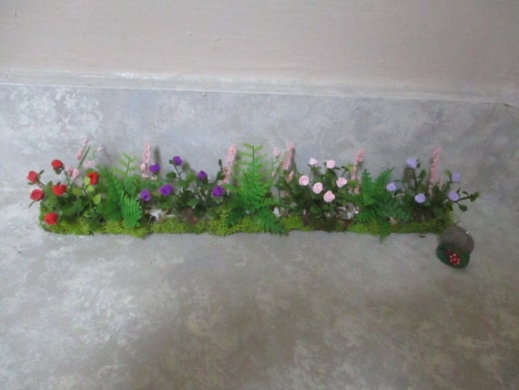 Miniature doll//dollhouse side of house//fence liner ROSE GARDEN//4 colors