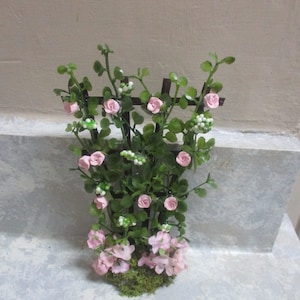 Miniature Small 5 1/2" polymer pink rose trellis/silk floral base