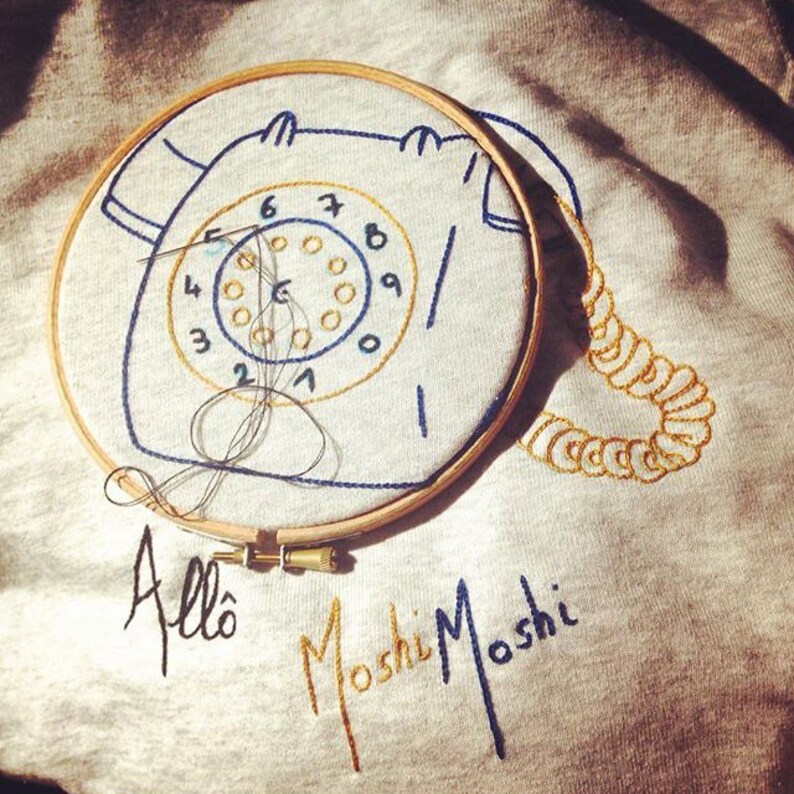 embroidered sweat Moshi Moshi
