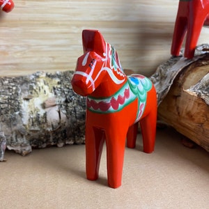 Swedish Dala horse, Original Traditional Red Dala Horse, 10 different sizes, Handmade in Sweden, Dalecarlian horse image 9