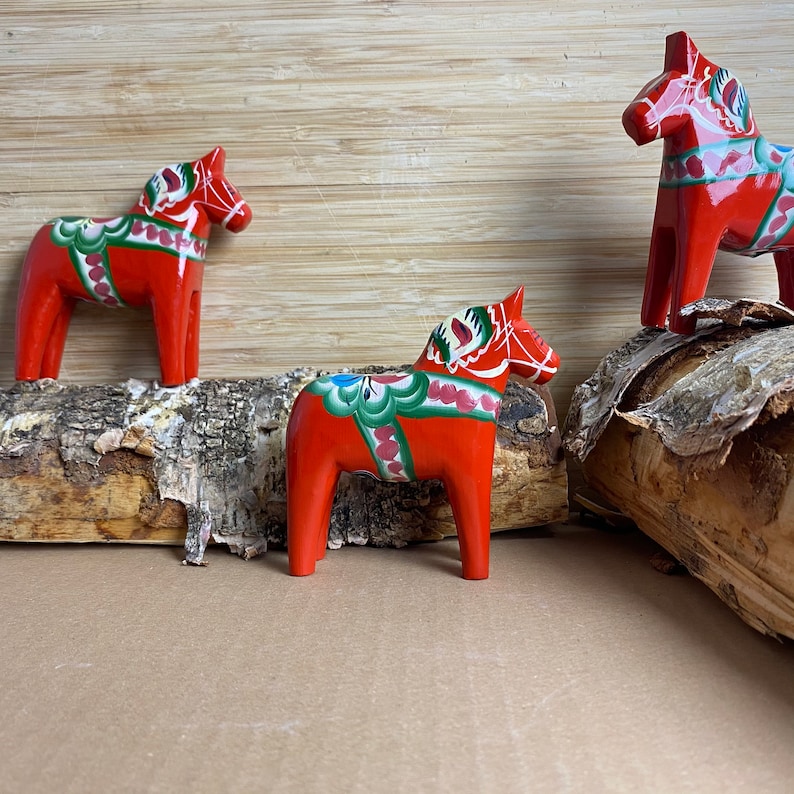 Swedish Dala horse, Original Traditional Red Dala Horse, 10 different sizes, Handmade in Sweden, Dalecarlian horse image 7