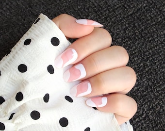 Pink White Press On Nails Kit Luxury Short Coffin Shape Handmade Reusable Nail Set Glossy Glue On Nails Soft Elegant Nail Art Gift
