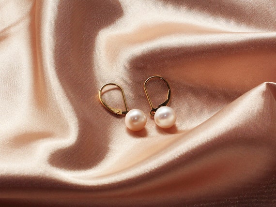 Fresh pearl earrings hot sale