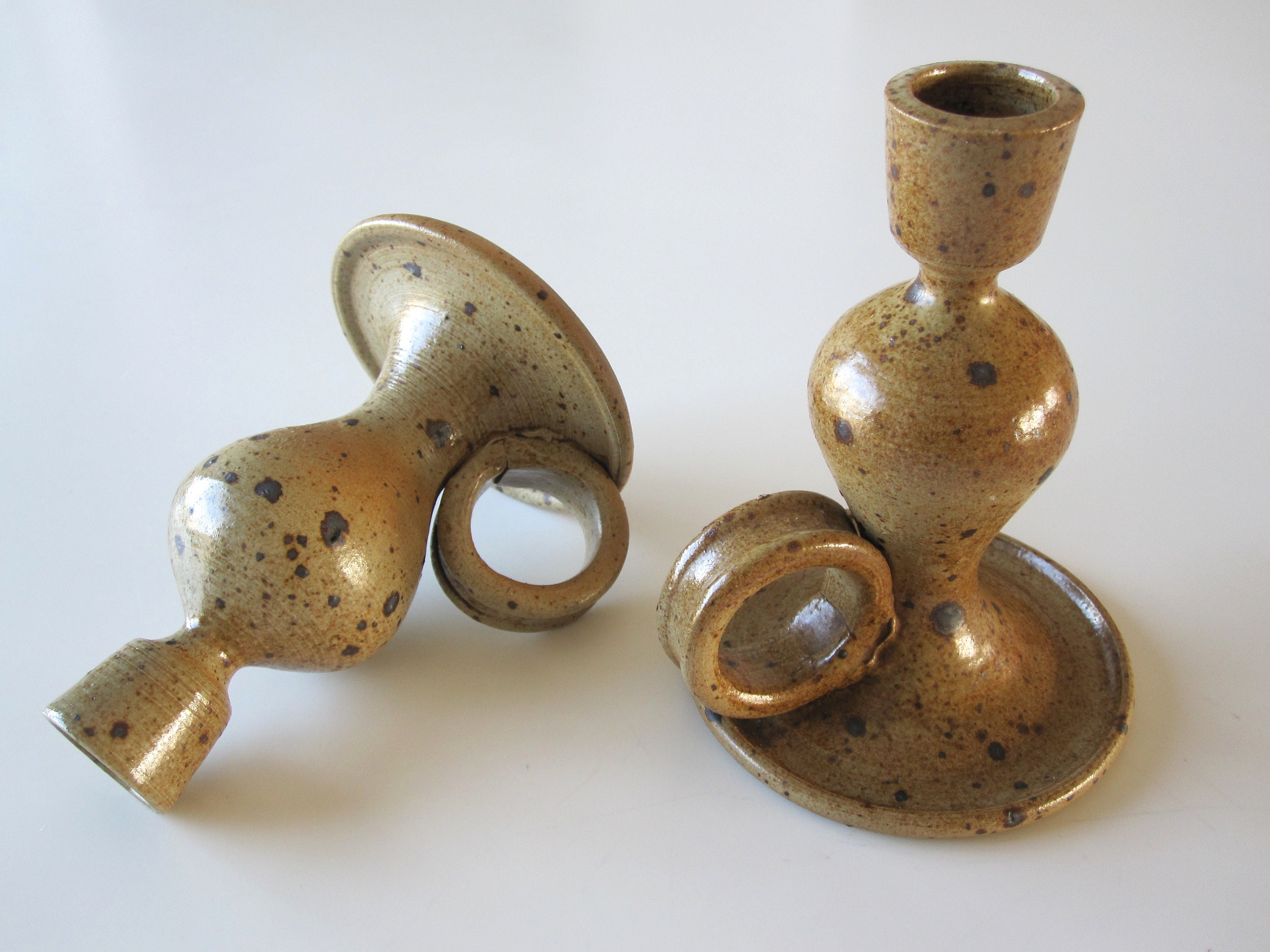 Paire de Bougeoirs Anciens avec Poignée en Grès Pyrité Émaillé Era Pierre Digan, Gustave Tiffoche