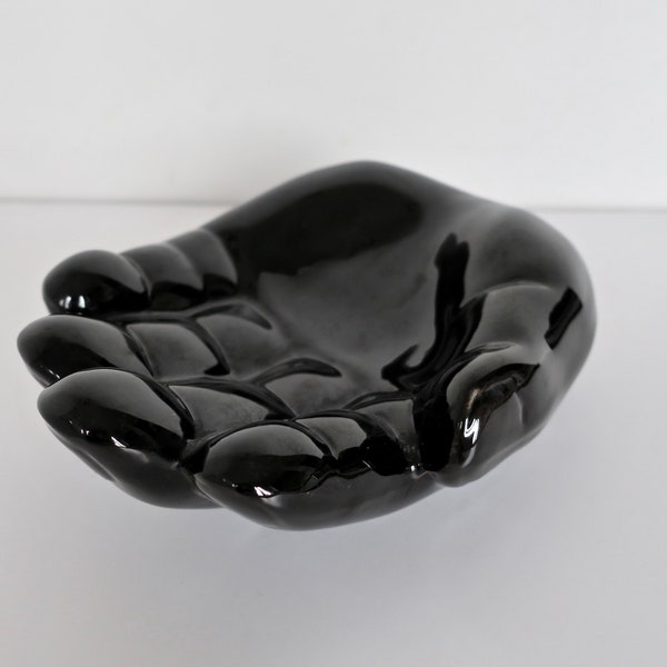 Black vintage large ceramic Hand pin tray 1960s France VALLAURIS, Vide poche grande main noire enn céramique signée Vallauris era Jouve