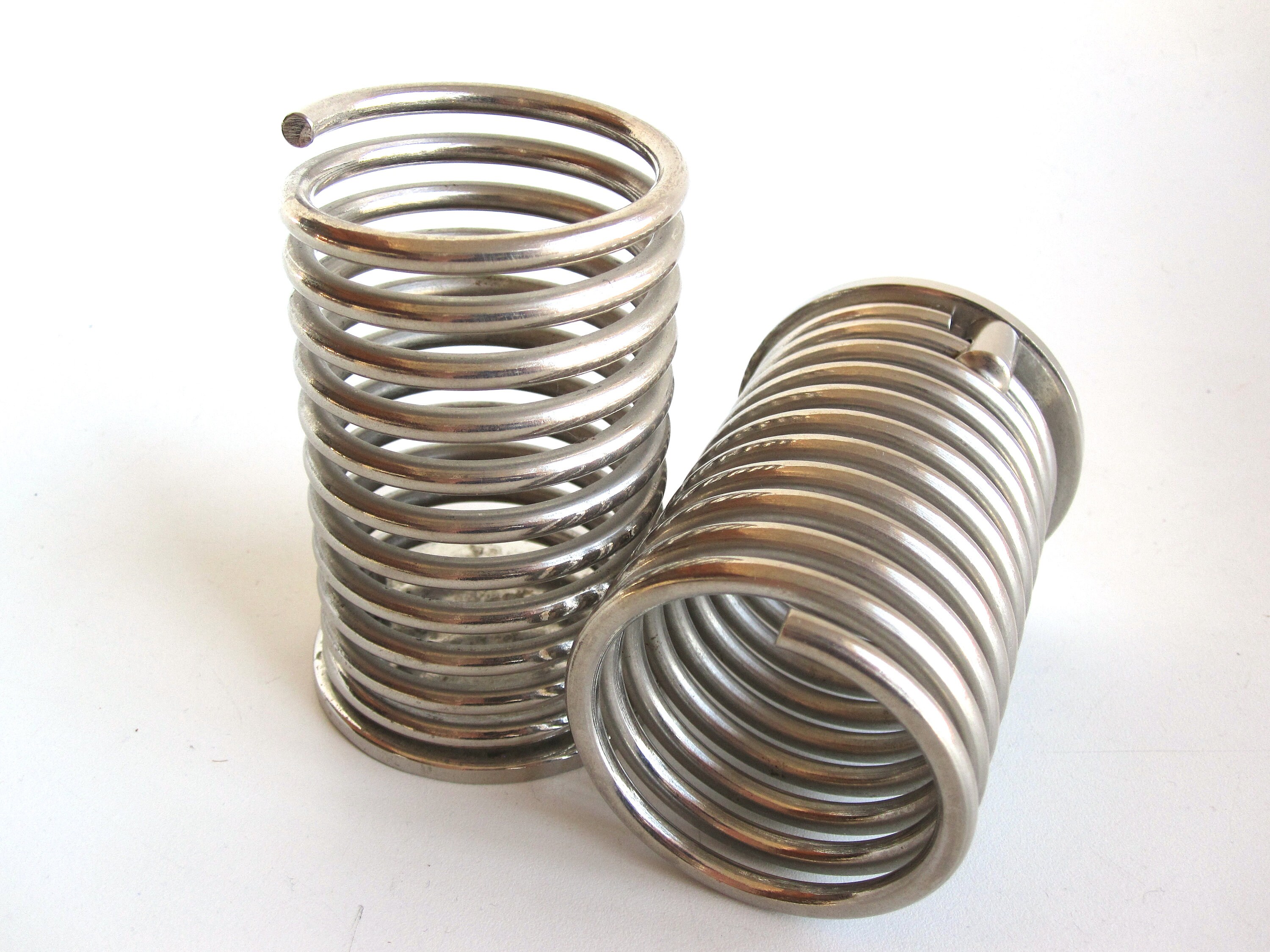 Dans Le Style de Yonel Lebovici 2 Pots à Crayon Ressort en Inox 1970, Art Du Bureau, Accessoire Bure