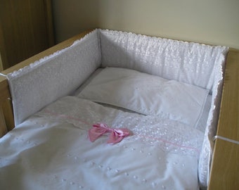 cot quilt and bumper