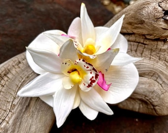 White Orchids Medium Size Tropical Bridal Tiki Hairpiece