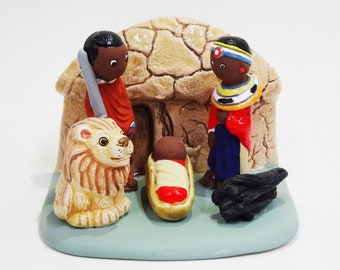 Maasai Nativity Scene - Handmade in Clay - 1 block - 3.4"X2.4"X3.4" high, Kenya, Nilotic ethnic group, Afrika