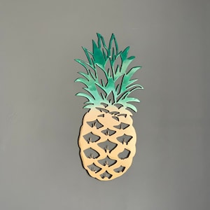 Pineapple Metal Wall Art: Powder Coated Tropical Decor