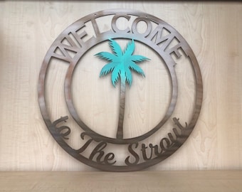 Personalized Welcome Palm Tree Sign - Customizable Weatherproof Door Hanger or Outdoor Metal Wall Art Powder Coat