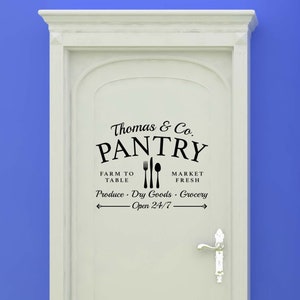 Pantry Türaufkleber, personalisierte Geschenke, Küchenschild-Dekor, Lebensmittelgeschäft Wandgestaltung, Gabel Löffel Messer Esszimmer Dekoration, Geschirr, Hauskunstwerk