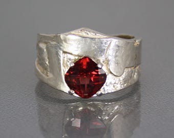 Red Garnet Ring, Modern Genuine Garnet Designer Ring, Contemporary Handmade Gift for Her