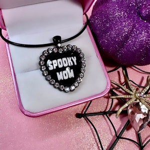 Heart Shape Rhinestone  “SPOOKY MOM” 25mm Jewelry