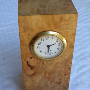 DeskClock (Maple Burl)
