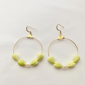 Jade Pikake & White Pearl Hoop Earrings