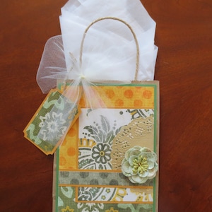 Green and Orange Flower Medium Gift Bag - Party Favor Bag - Hostess Gift - Gift Wrapping