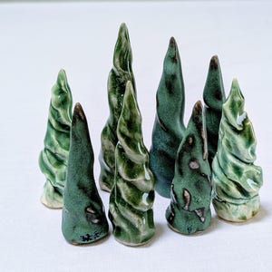 Árbol de cerámica en miniatura: Cipreses de cerámica, decoración para jardines de hadas en casas de muñecas, árboles para trenes en miniatura.