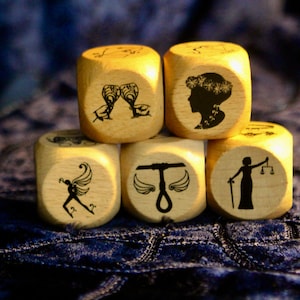 Shakespeare's Plot Device Dice Shakespeare Story Cubes image 3