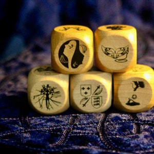 Shakespeare's Plot Device Dice Shakespeare Story Cubes image 5