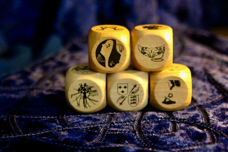 Shakespeare's Plot Device Dice Shakespeare Story Cubes image 5