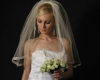 30" Elbow Veil with 3 Rows of 1/8" Satin Ribbon Edge