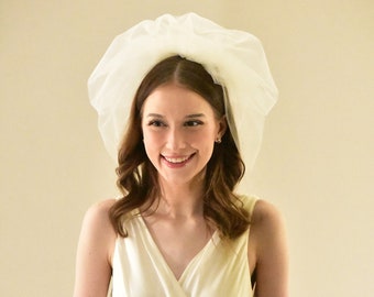 Bubble Veil with Blusher: Short Bouffant Veil, 15" Length