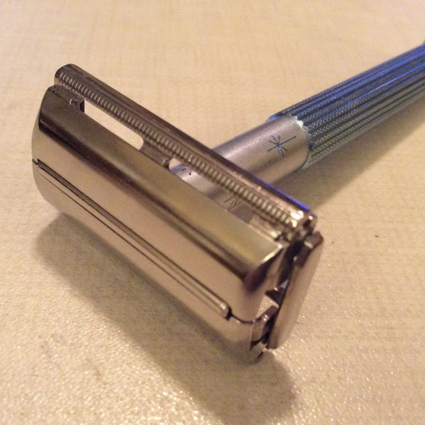 1963 "Lady Gillette" TTO Safety Razor - Blue Handle