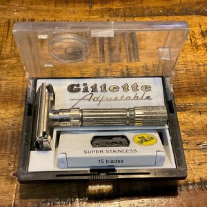 1959 Gillette Fat Boy Adjustable Safety Razor in case