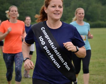 Personalised parkrun Sash | 50th 100th parkrun Milestone Running Sash Gift