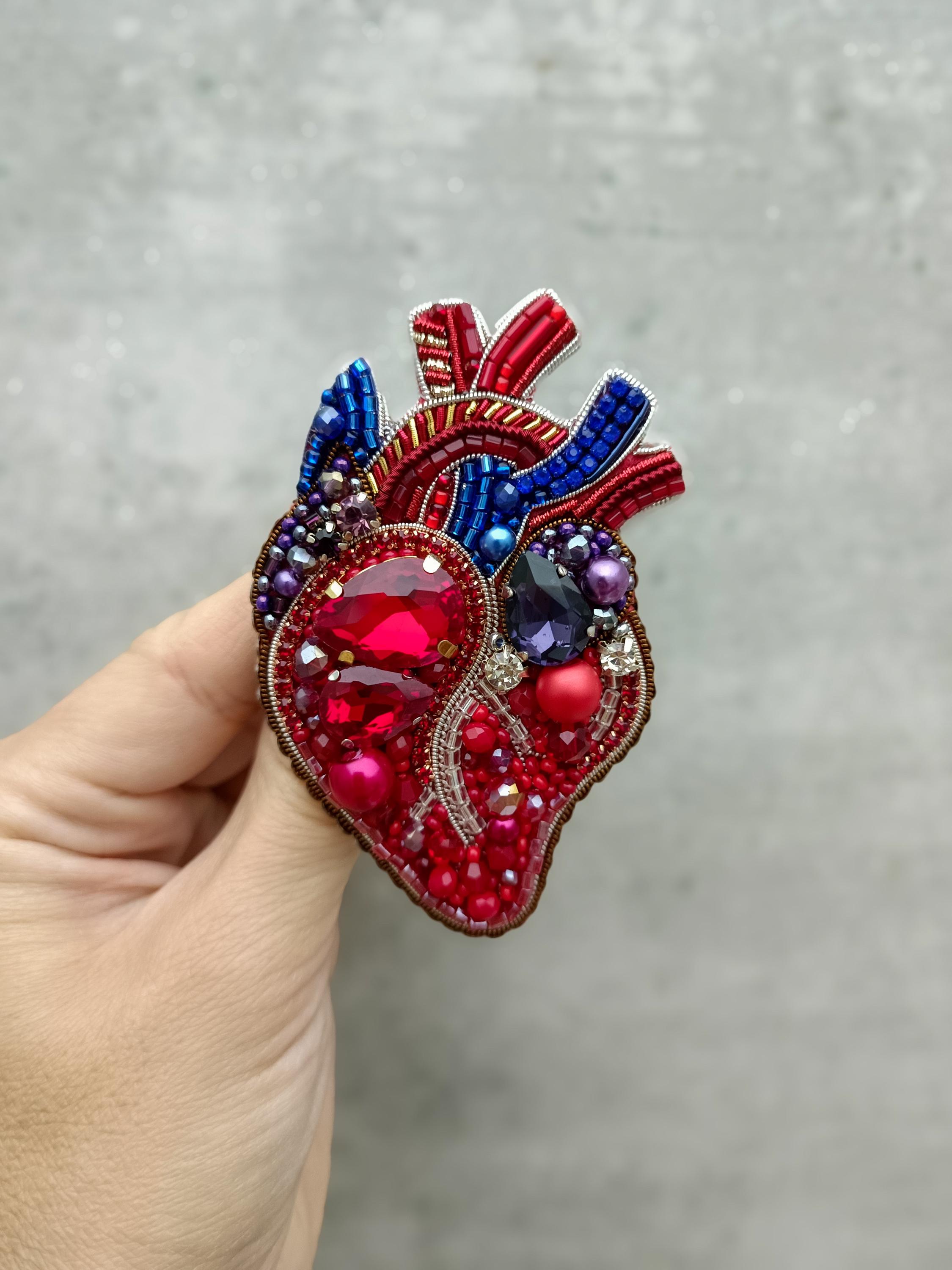 Embroidered anatomical heart brooch beaded brooch gift for her Ukrainian shop made in Ukraine handmade jewelry