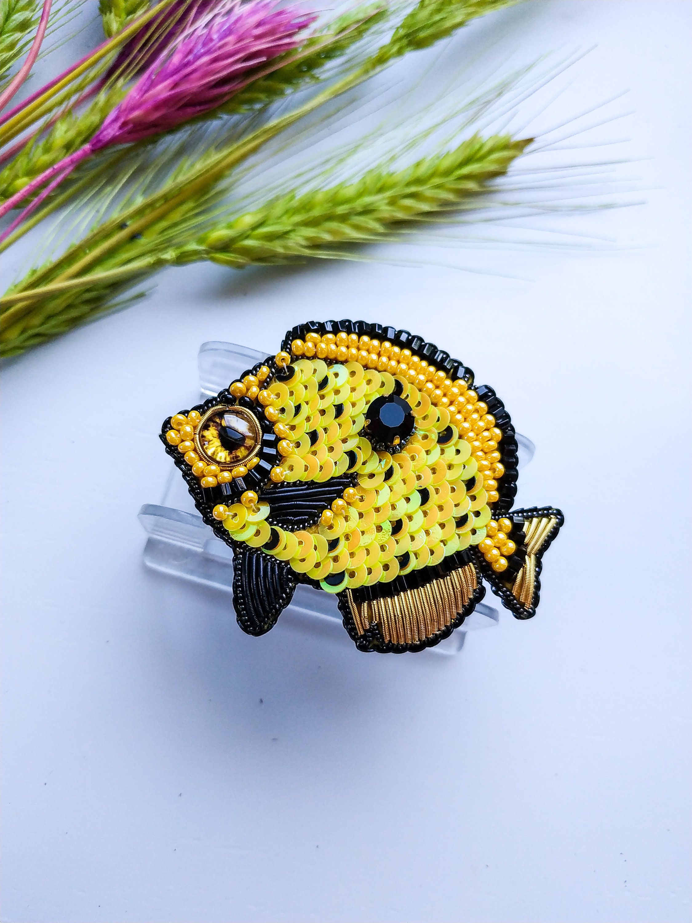 Beaded cichlid fish brooch lapel pin embroidered jewelry gift for her yellow fish jewelry fish jewelry sequins unique gift handmade pisces - Thumbnail 6