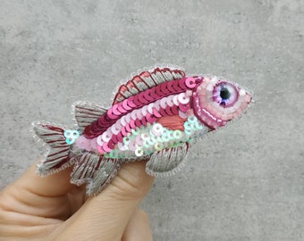 Beaded fish brooch embroidered with silk threads, seed beads and canitelle made in Ukraine