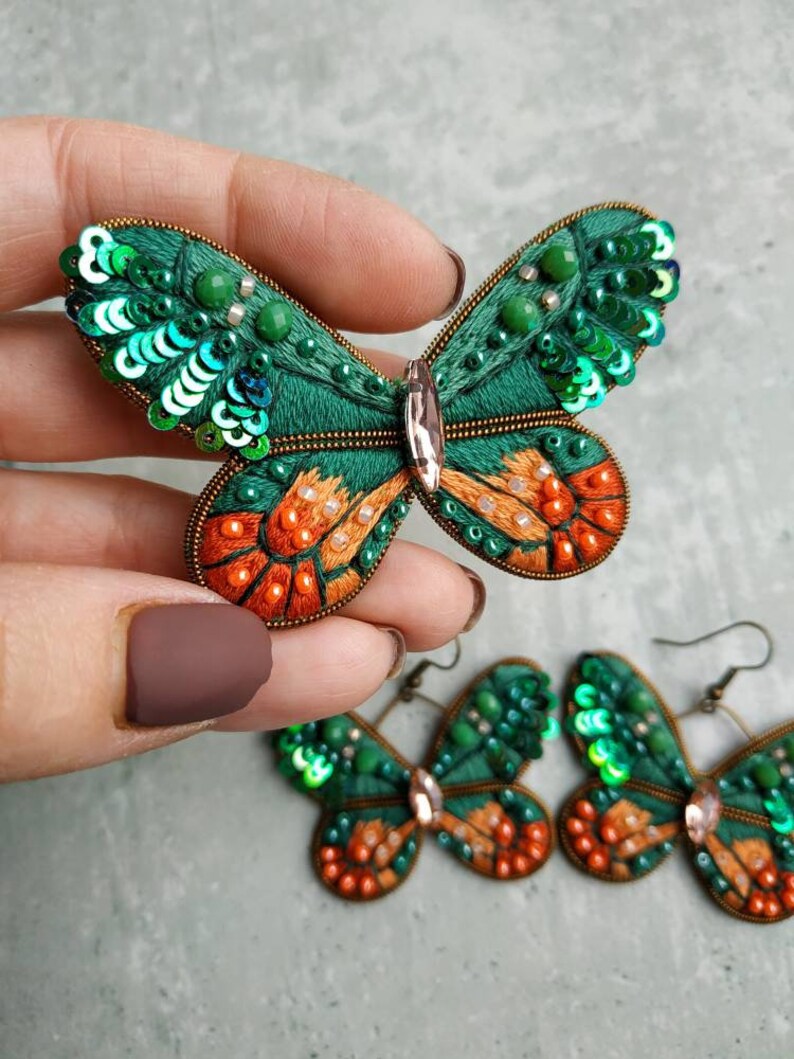 Parure de bijoux brodés composé d'une broche et de boucles d'oreilles, bijoux papillon boucles d'oreilles papillon vert épingle insecte image 2