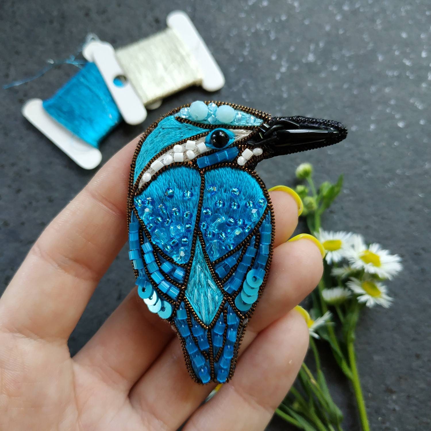 Beaded blue kingfisher brooch embroidered bird pin embroidered bead brooch bird jewelry gift for her - Thumbnail 3
