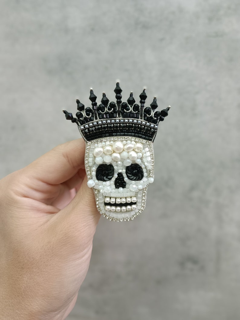 Embroidered skull pin beaded skull brooch handmade in Ukraine image 6